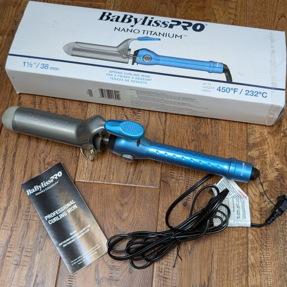 BaByliss PRO Nano Titanium Spring Curling Iron 1.5" - Picture 2 of 4